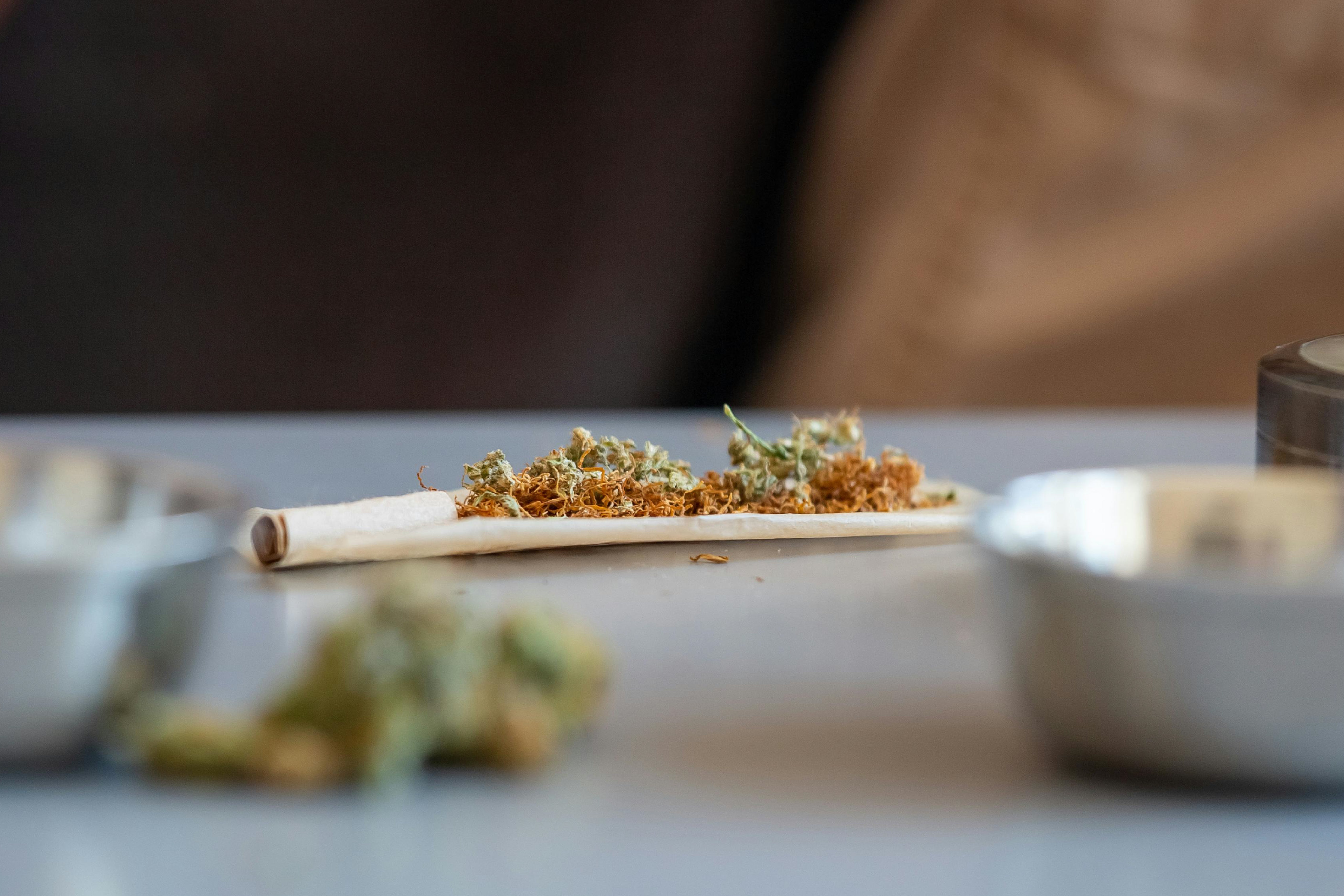 How to Roll A Perfect Joint Everytime